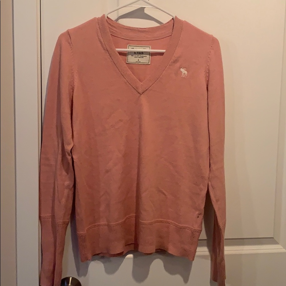 🦆 Abercrombie & Fitch pink v neck cotton sweater